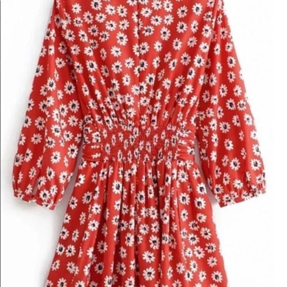 Zara red flower shorts romper size medium - Picture 6 of 11